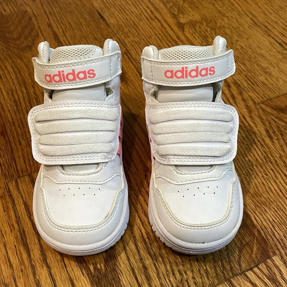 Baby Girl’s High Top Adidas Shoes/Sneakers. Size 5. Excellent to Like New.